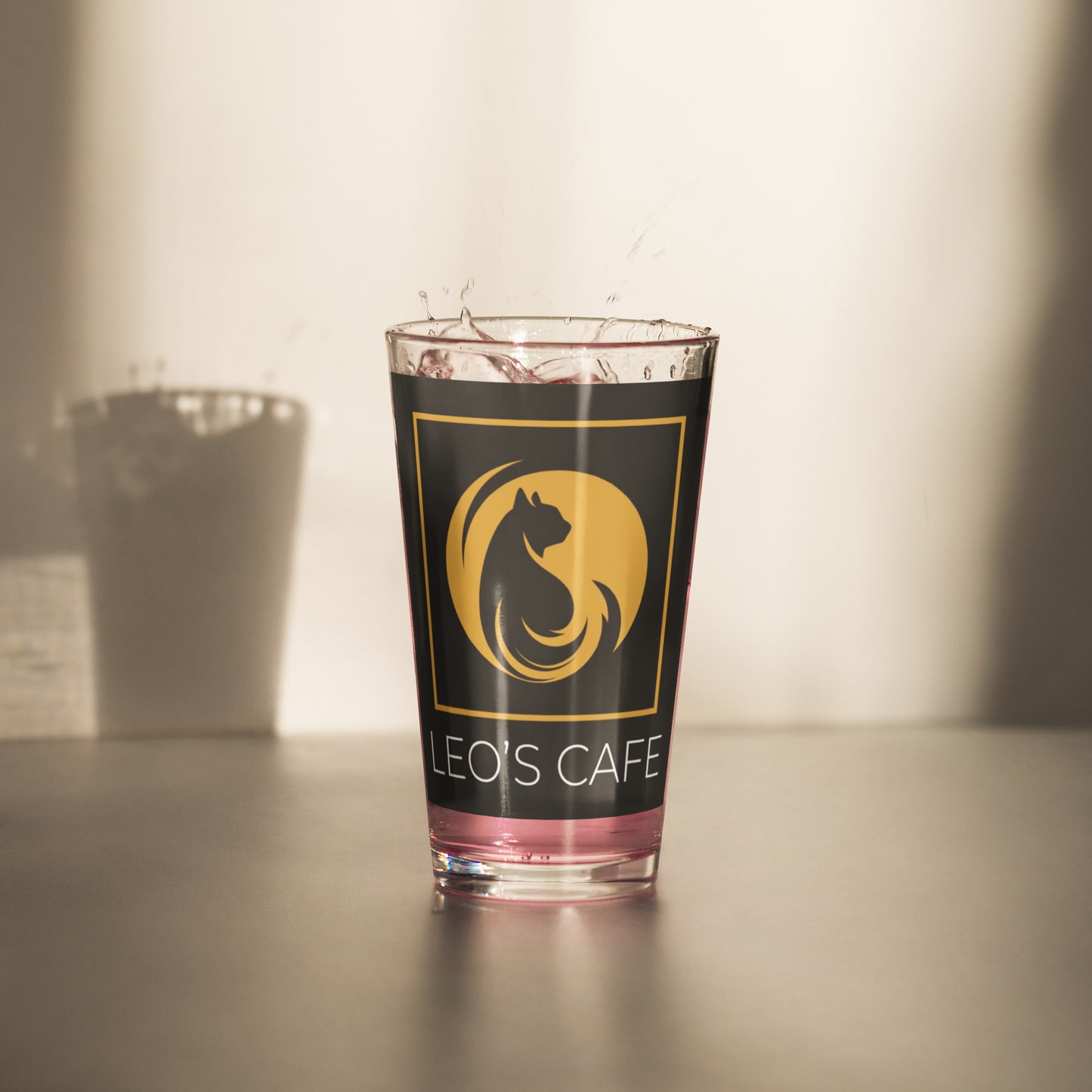 Shaker pint glass